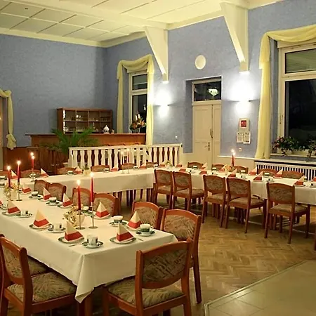 & Restaurant Maerkische Schweiz Hotel Waldsieversdorf