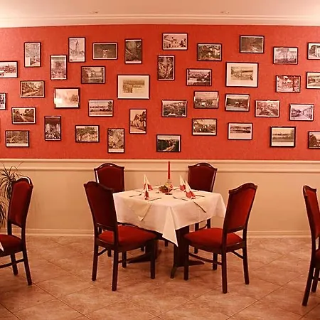 & Restaurant Maerkische Schweiz Hotel